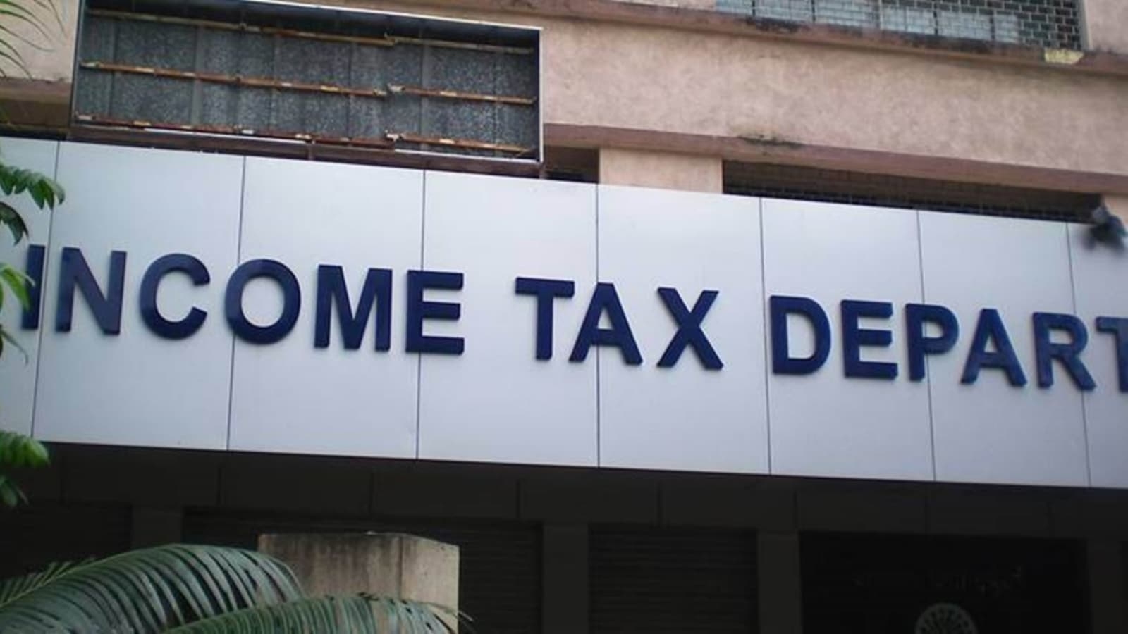 Advance tax collection growth slows to 3.9%, income tax mop-up lower than FY25 level