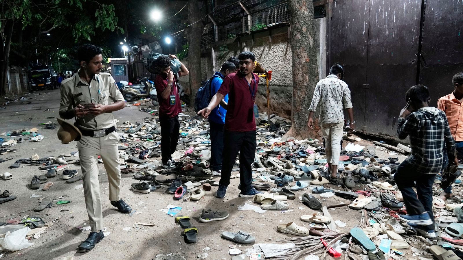 Bengaluru Stampede News Live Updates: Karnataka High Court takes suo moto cognisance, to hear matter at 2.30 pm
