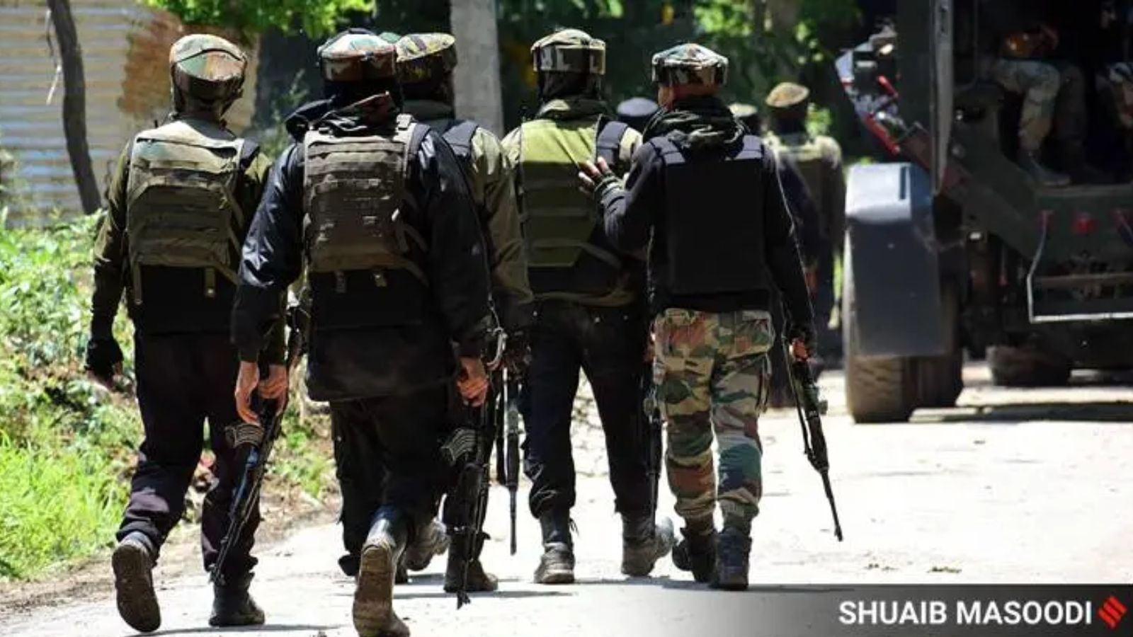 J&K: Search operation to track down 3 JeM terrorists underway, body recovered