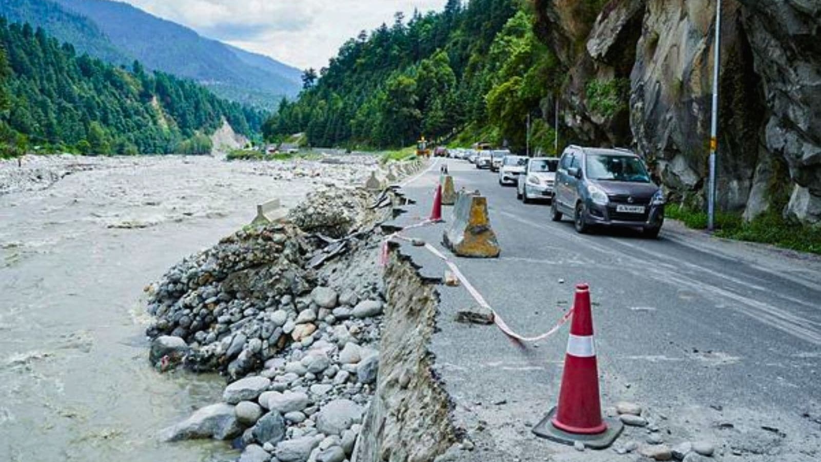 Flash floods in Himachal: Death toll jumps to six in Kangra as hunt on across the state to find the missing