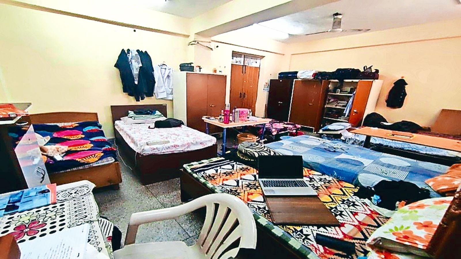 3,200 students at MAMC hostel meant for 200: L-G, CM direct PWD to take action