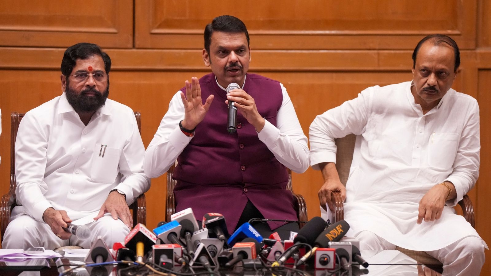 Despite rising revenue deficit, Maharashtra govt presents supplementary demands worth Rs 57,609 crore