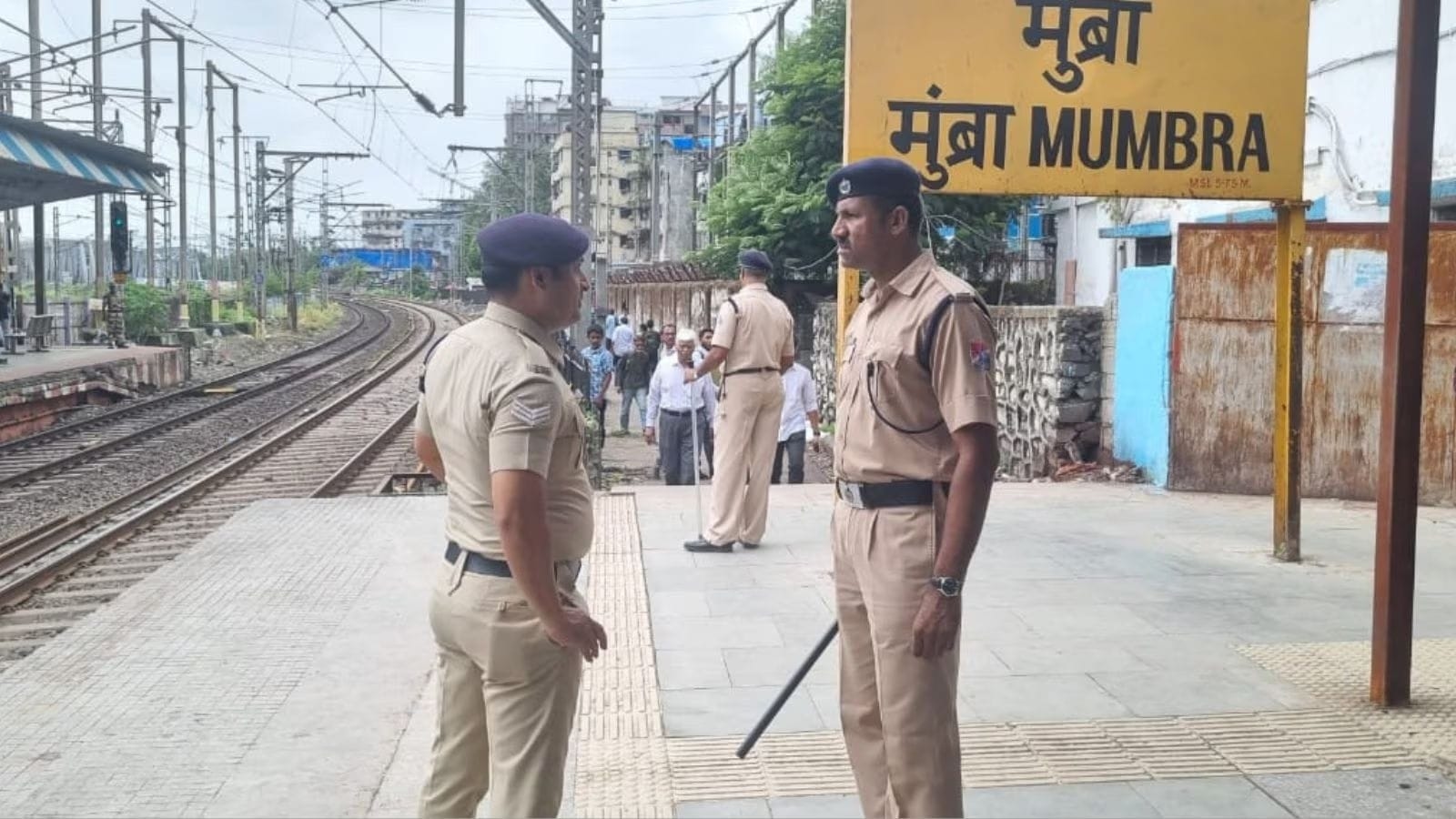 Proximity between 2 trains, track curvature among reasons for Mumbra accident: Preliminary probe