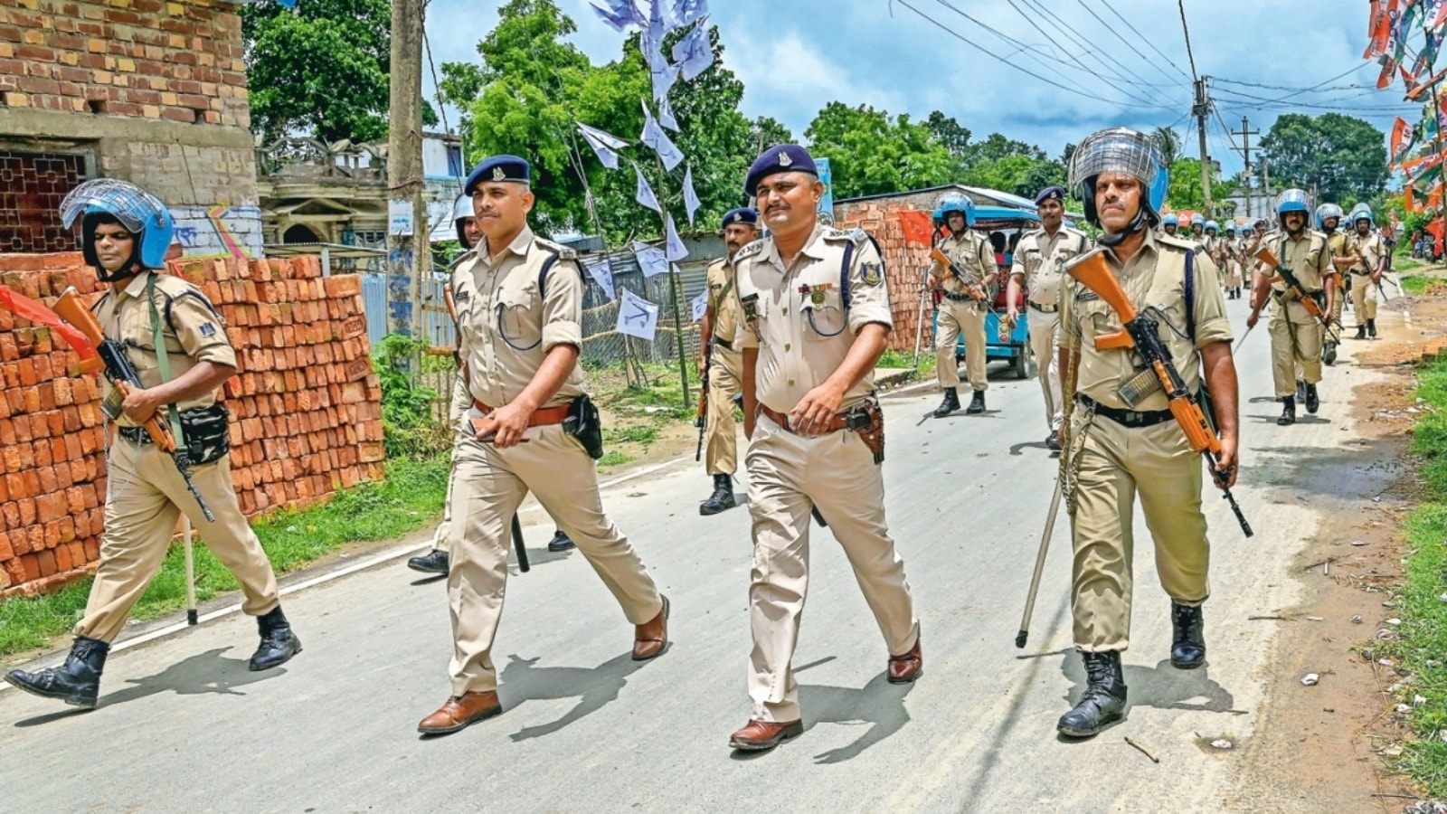 Area commander, four members of banned outfit held in Hazaribagh