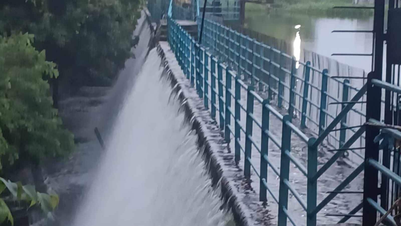 Powai lake overflows after heavy rain in Mumbai; overall water stock in lakes shows marginal improvement