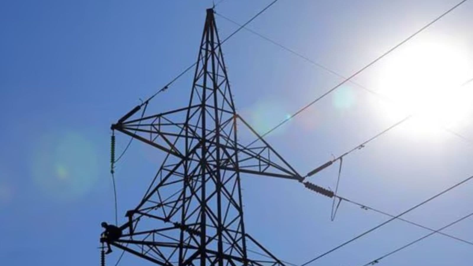 As long power outages continue in Mohali amid intense heat, residents hit out at AAP govt over ‘hollow promises'