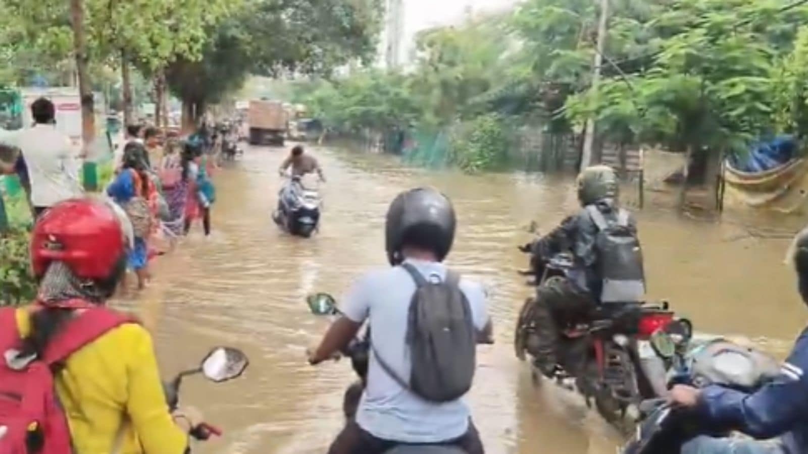 Cloudburst in Hyderabad's Serilingampally, UoH records 14.8 cm overnight rainfall