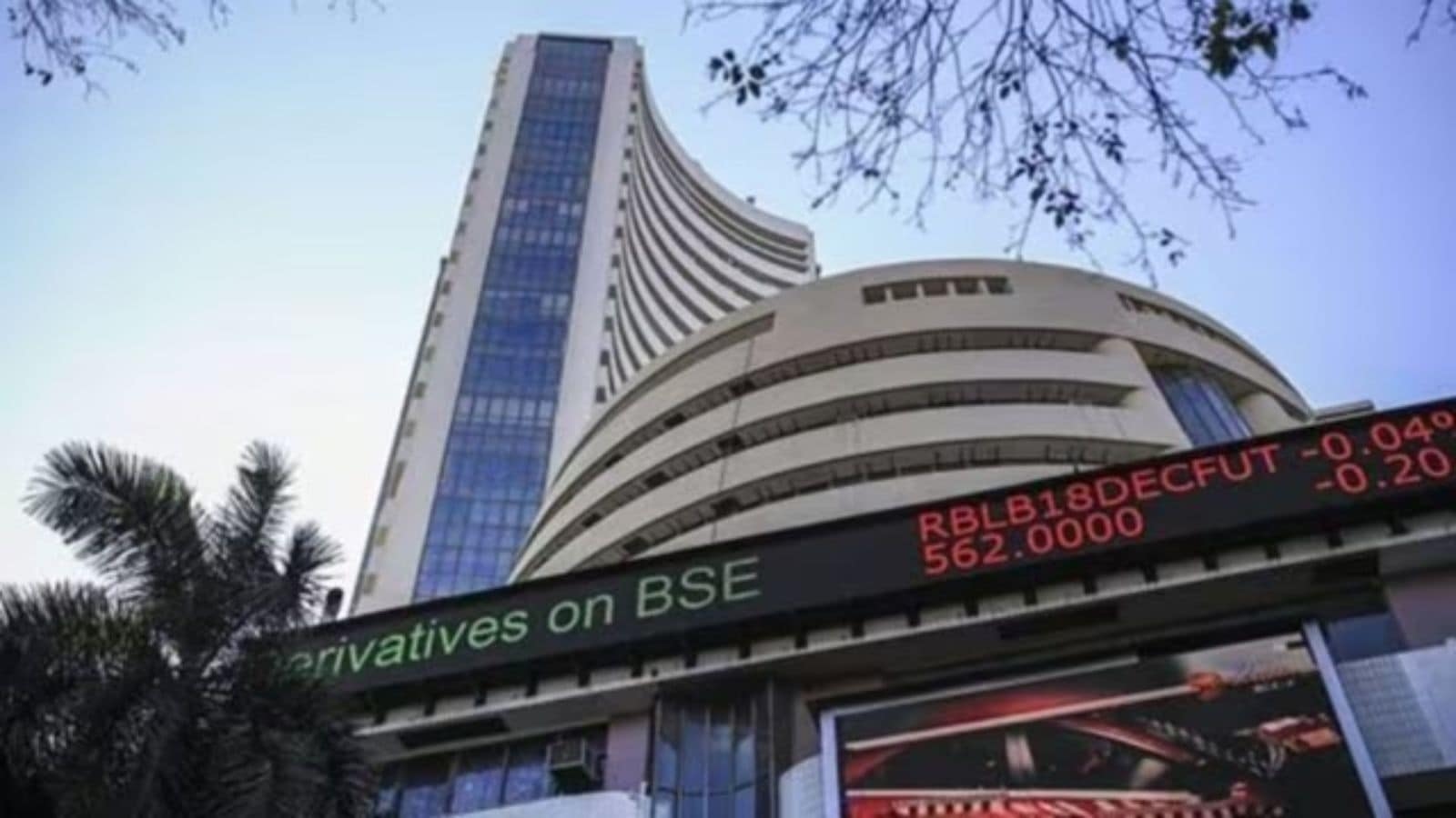 Sensex falls 0.62%, Nifty ends below 25,000 amid rising tensions in Middle East