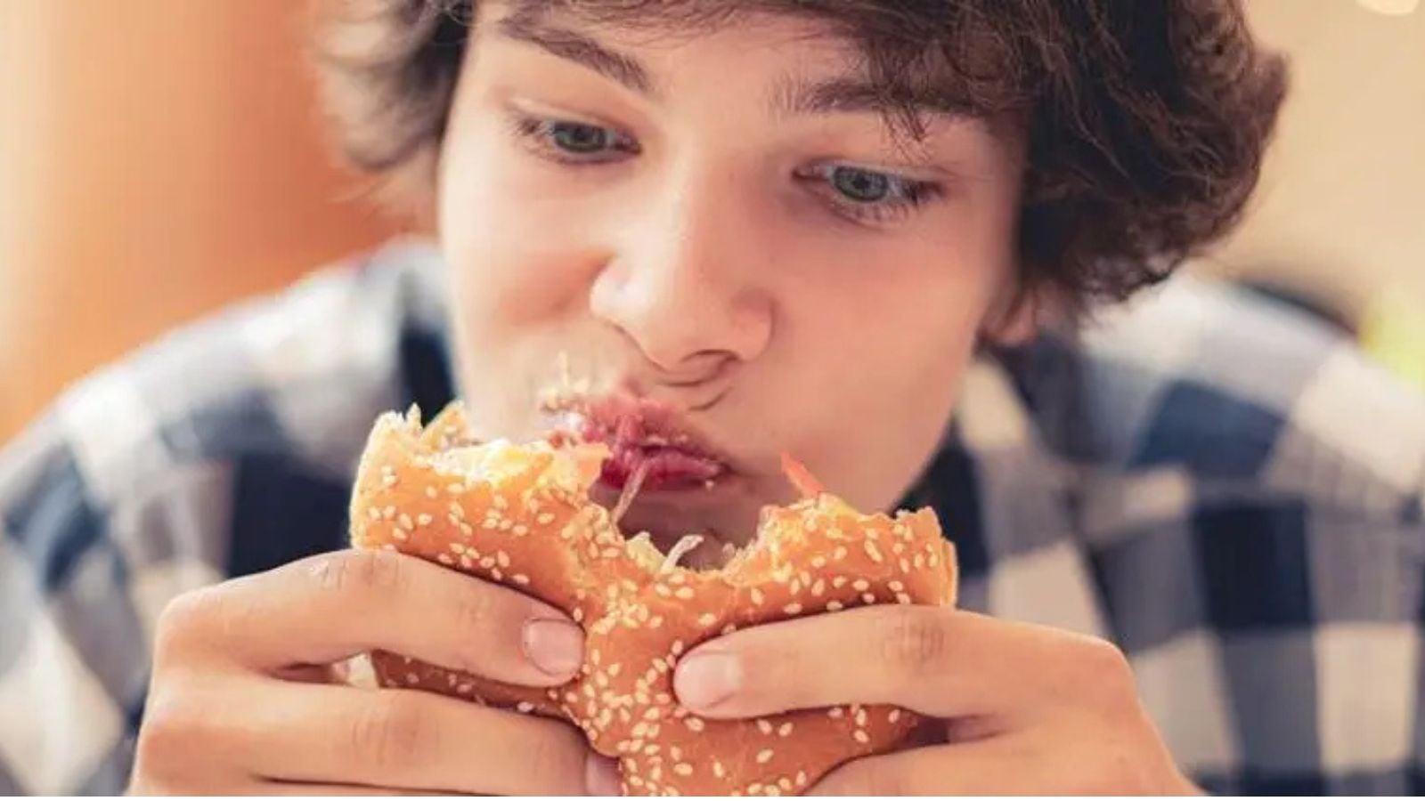 Just a cookie daily with otherwise healthy meals can damage your gut, make you obese, says study