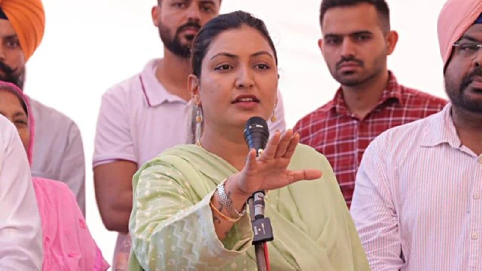 AAP collapsing, brick by brick… sooner than expected, says Punjab Congress' Warring