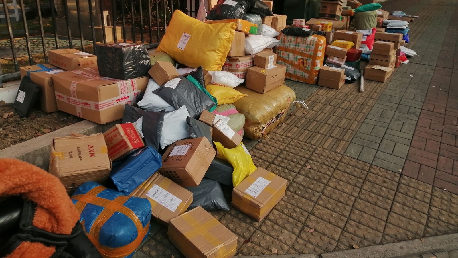 Shanghai woman spends over Rs 2.3 crore on online shopping, rents extra flat to store parcels