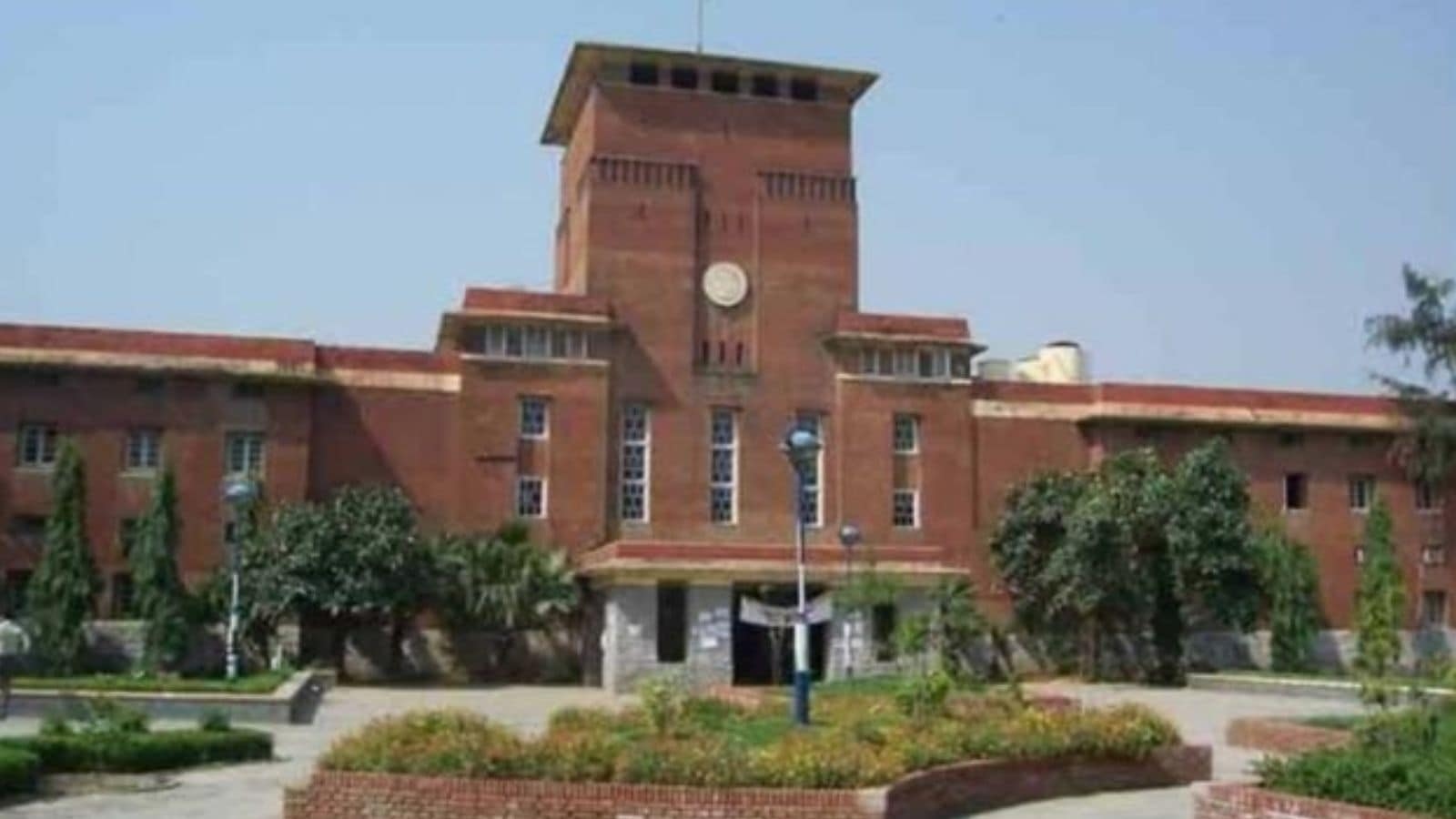 Amid objections, DU approves academic changes; V-C says ready for fourth year