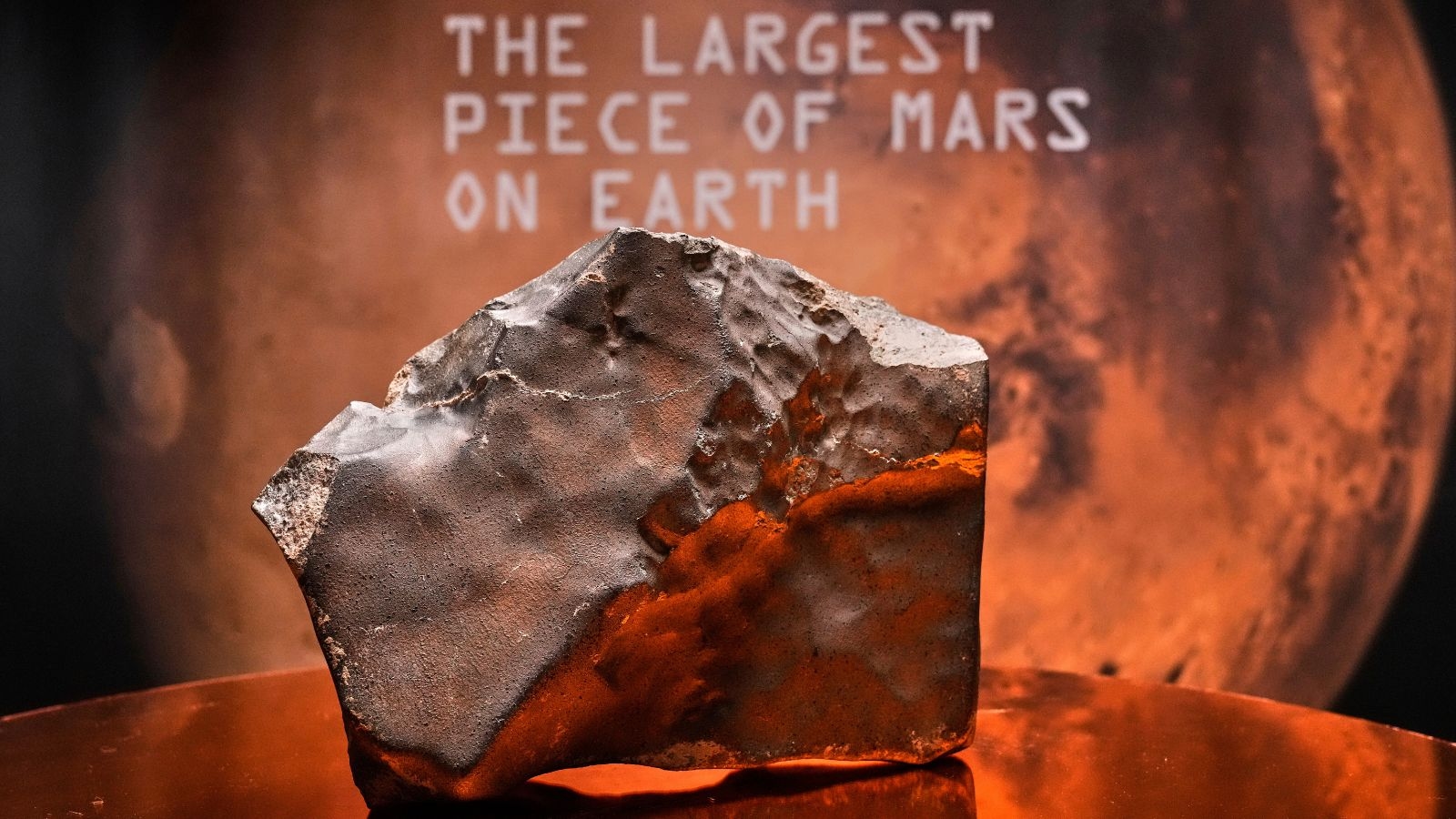 New York to auction largest known piece of Mars on Earth
