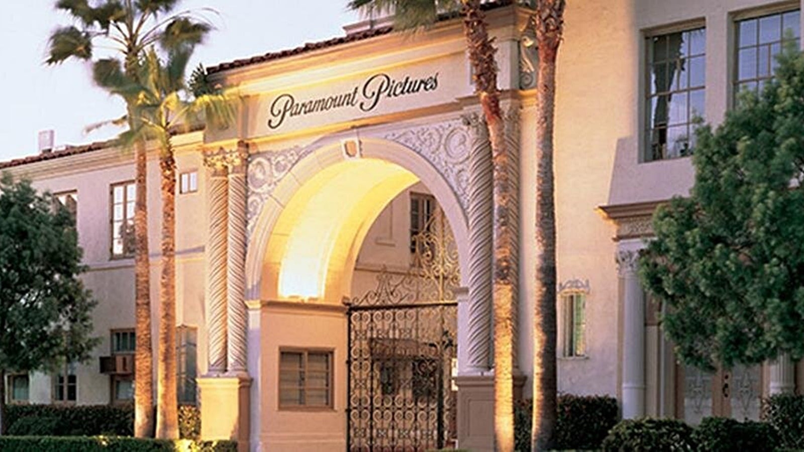 US clears way for $8 billion Paramount-Skydance merger