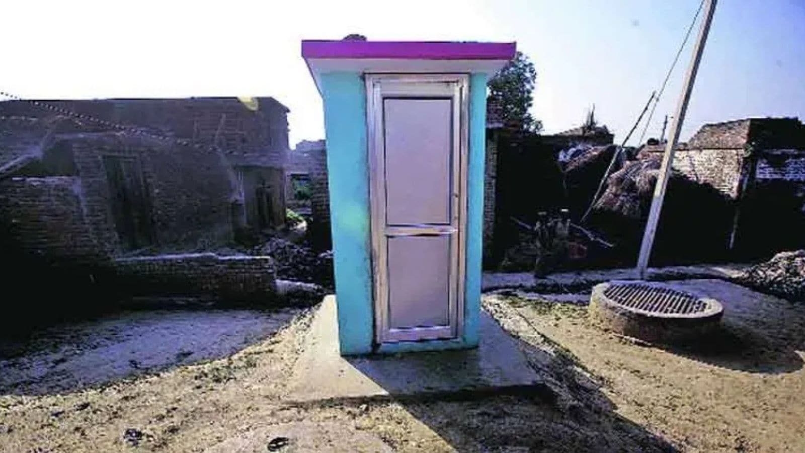 One male, female toilet seat caters to 46 men and 38 women in Mumbai, govt tells House
