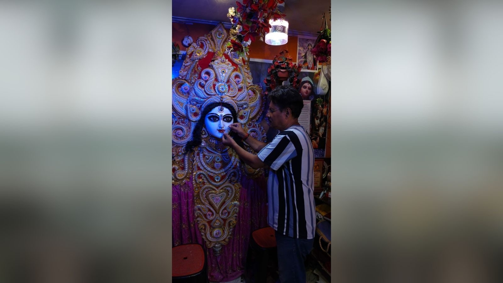 This Durga Puja season in Kolkata, American diamonds to add sparkle to goddess' eyes