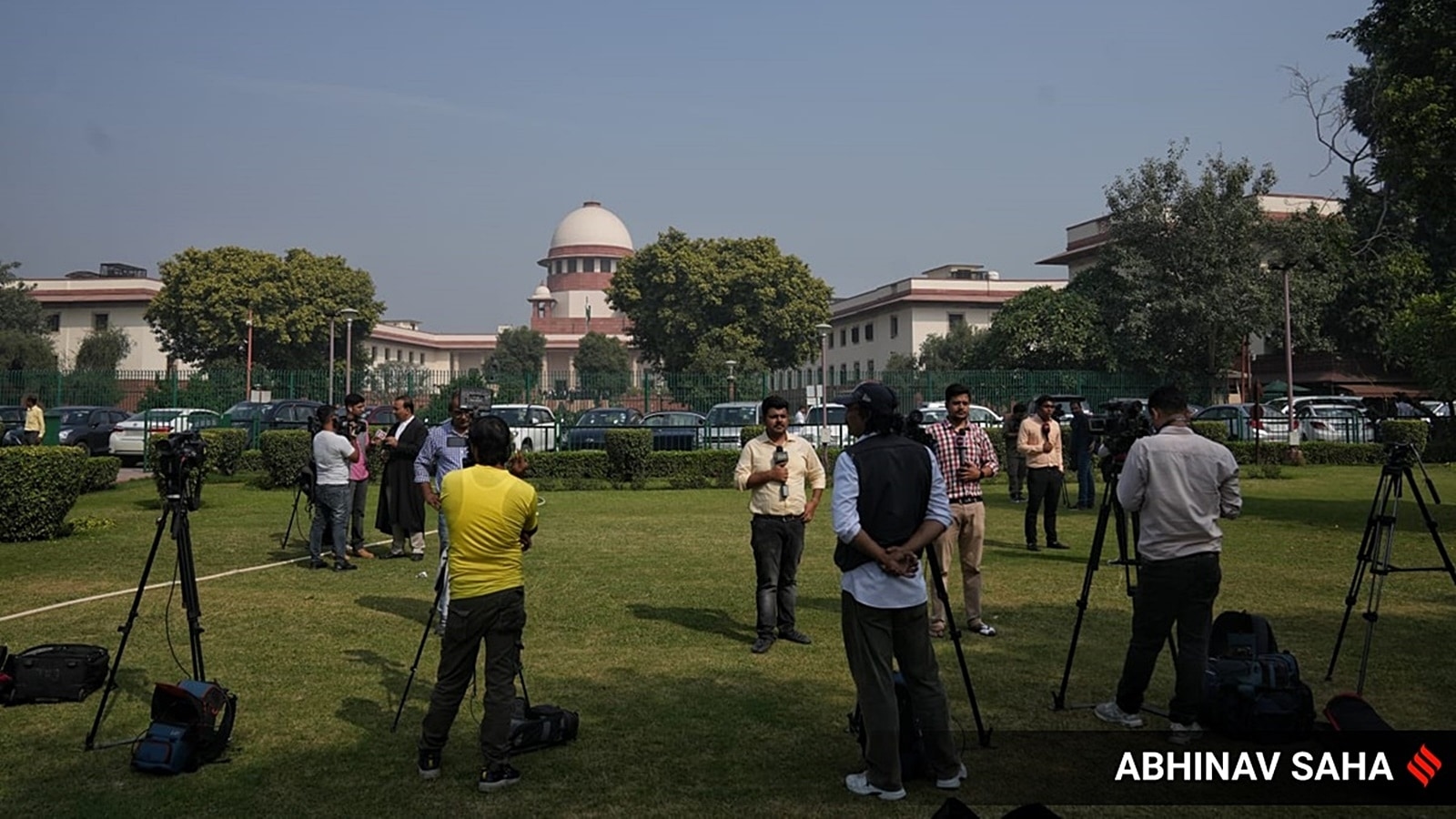 IPS officer ordered to publish apology in newspapers, social media as SC finalises divorce