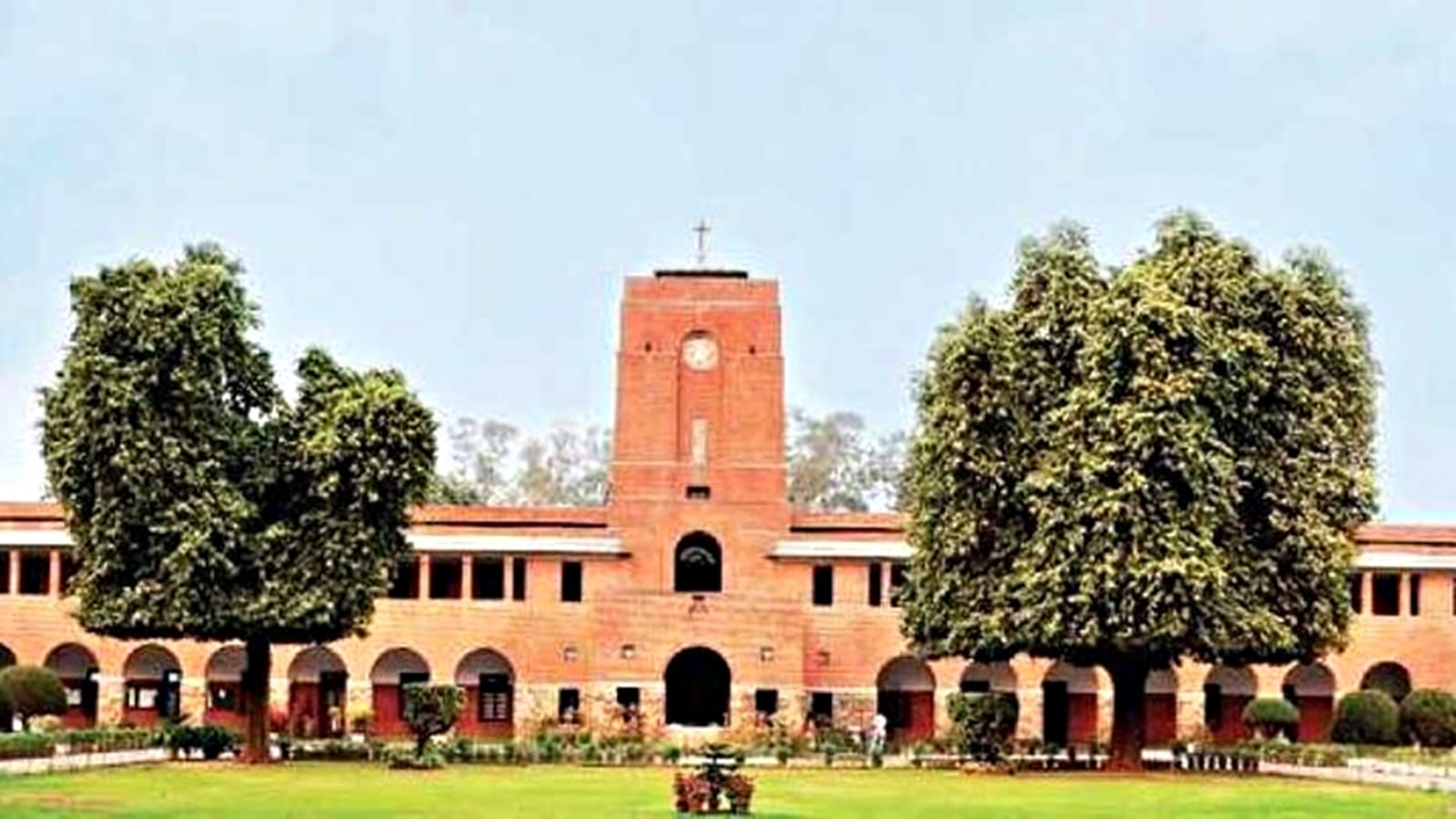 12-year-old briefly held for sending hoax bomb threats to Delhi school, St Stephen's College