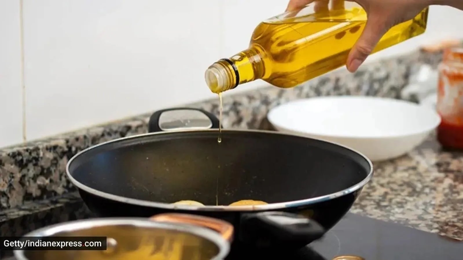Gastroenterologist recommends the ‘best oils' for gut health; check out his top 3 picks