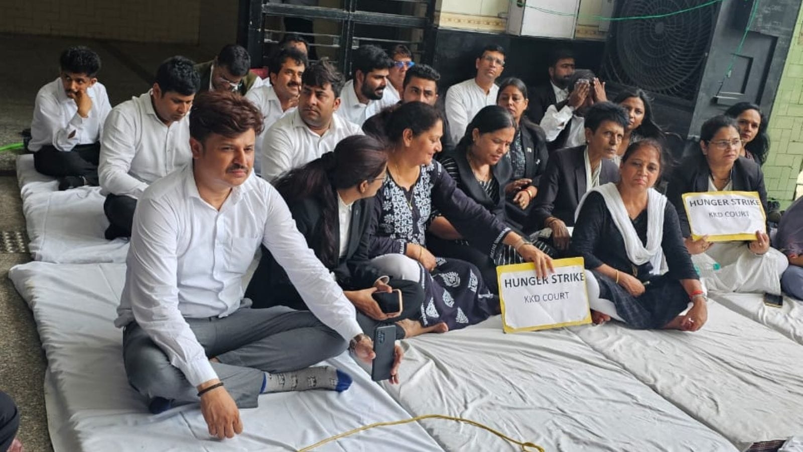 ‘How do we earn a living?': On strike, Karkardooma Court lawyers oppose shifting of digital courts