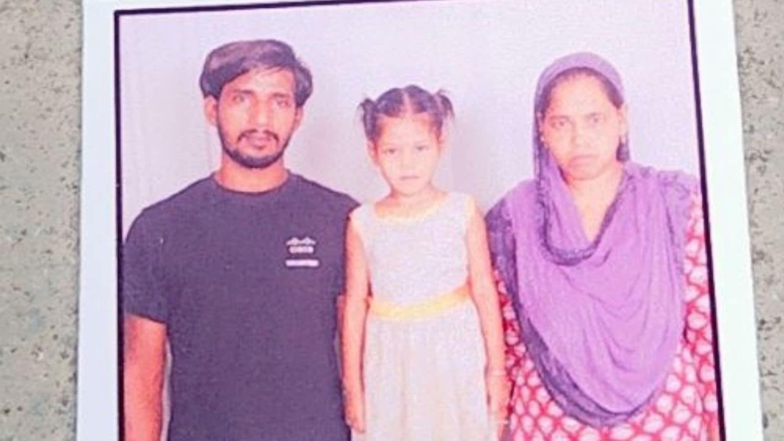 Detained in Delhi days ago, ‘Bengal family' of three pushed into Bangladesh