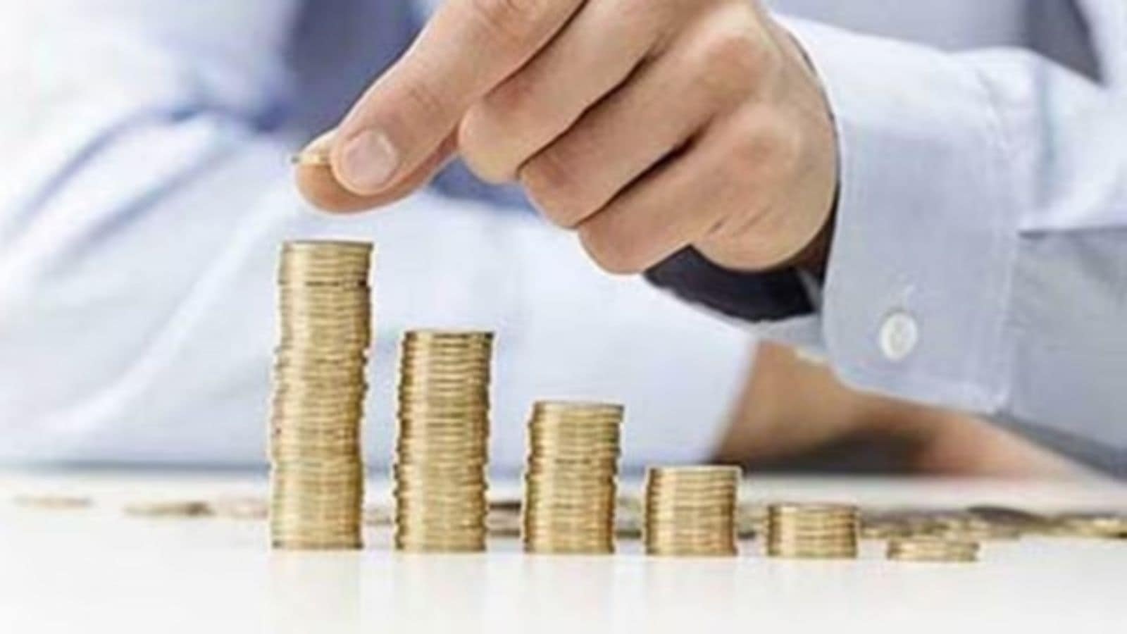 FPIs pull out Rs 77,901 cr of equities in first half of 2025