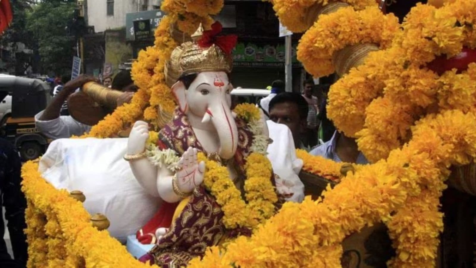 Maharashtra govt declares ‘Sarvajanik Ganeshotsav' as state festival; says it will ‘bear expenses for grand celebrations'