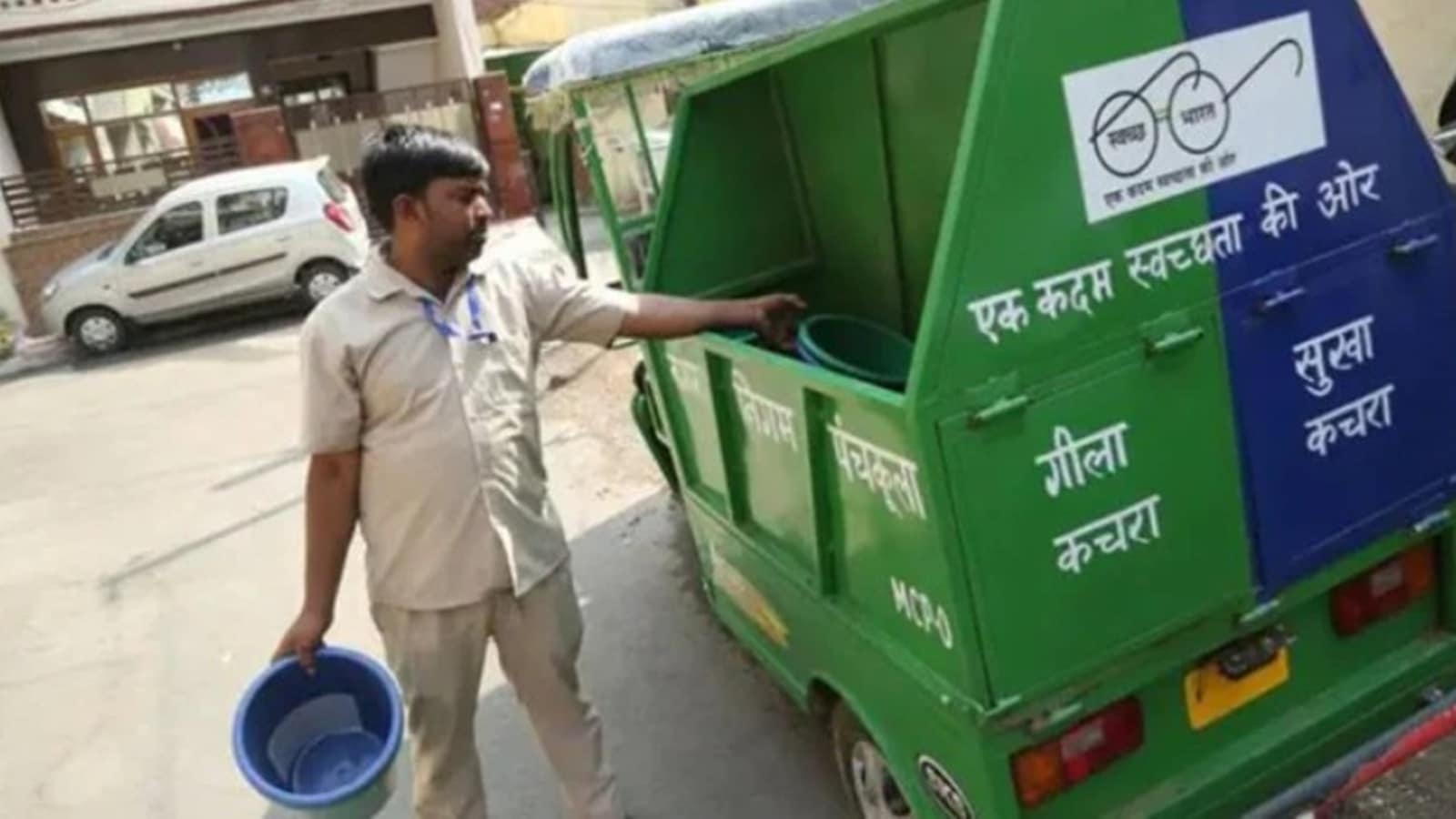 To make Mumbai roads cleaner, BMC to implement door-to-door waste pick-up, remove all community garbage bins by 2030