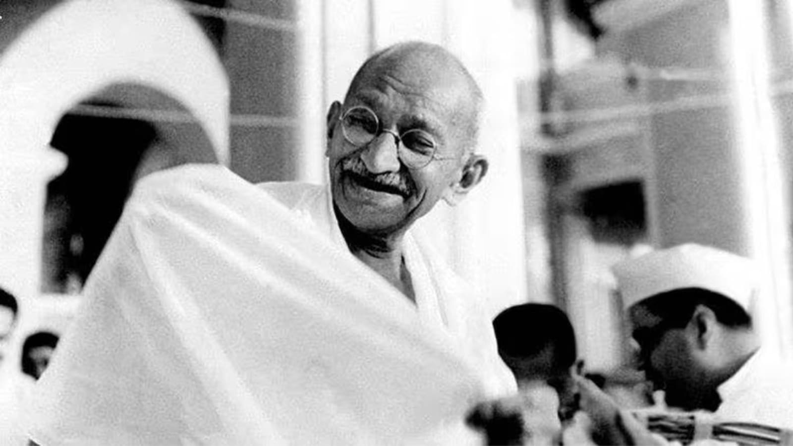 Gandhi portrait sells for £152,800