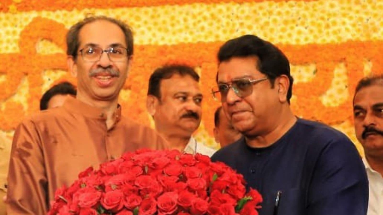 Raj Thackeray visits Uddhav to wish him on his birthday. ‘I am overwhelmed', says Uddhav