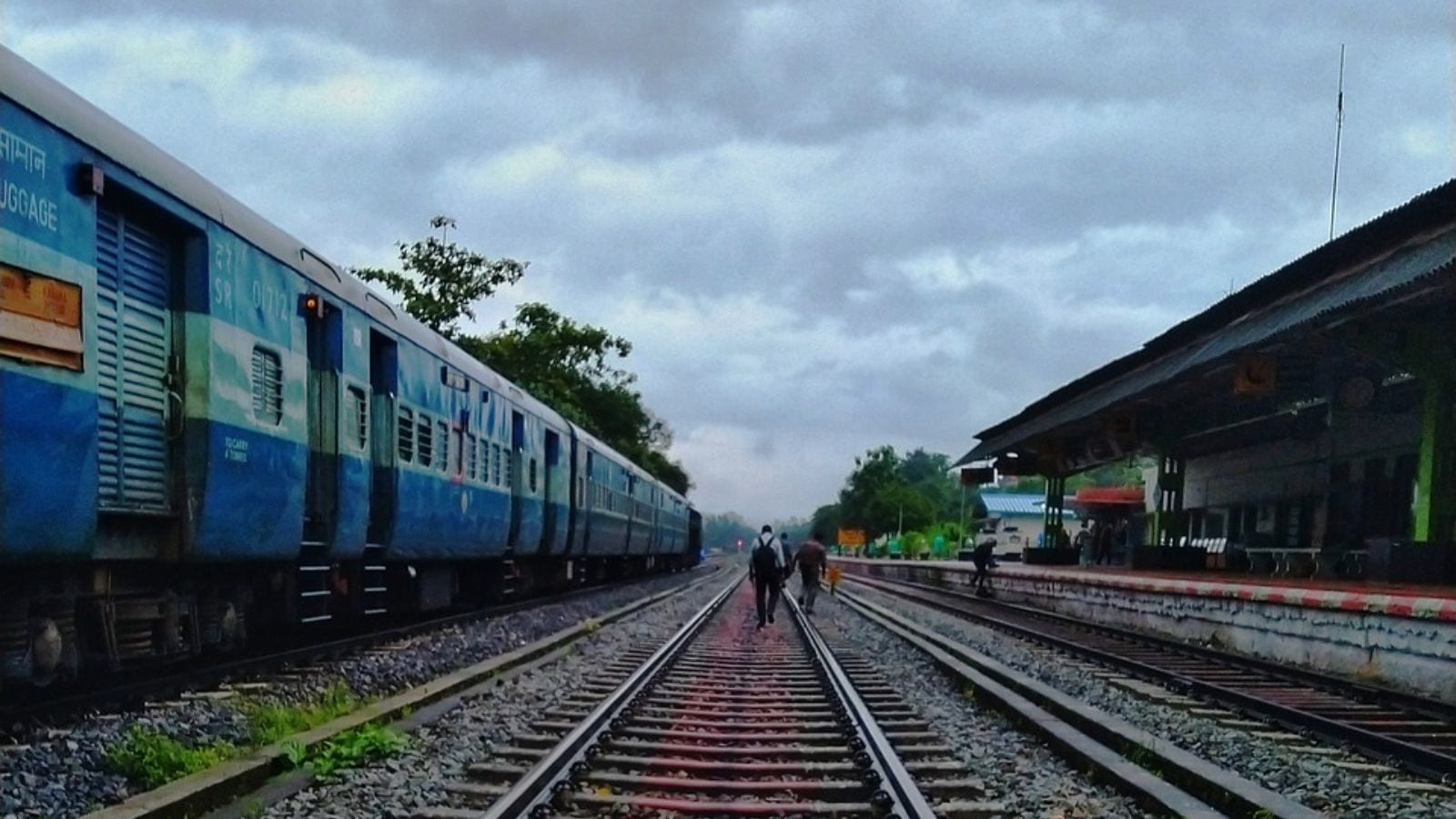 Railway company: Order book at Rs 7000 crore – share price up 102% in 2 years
