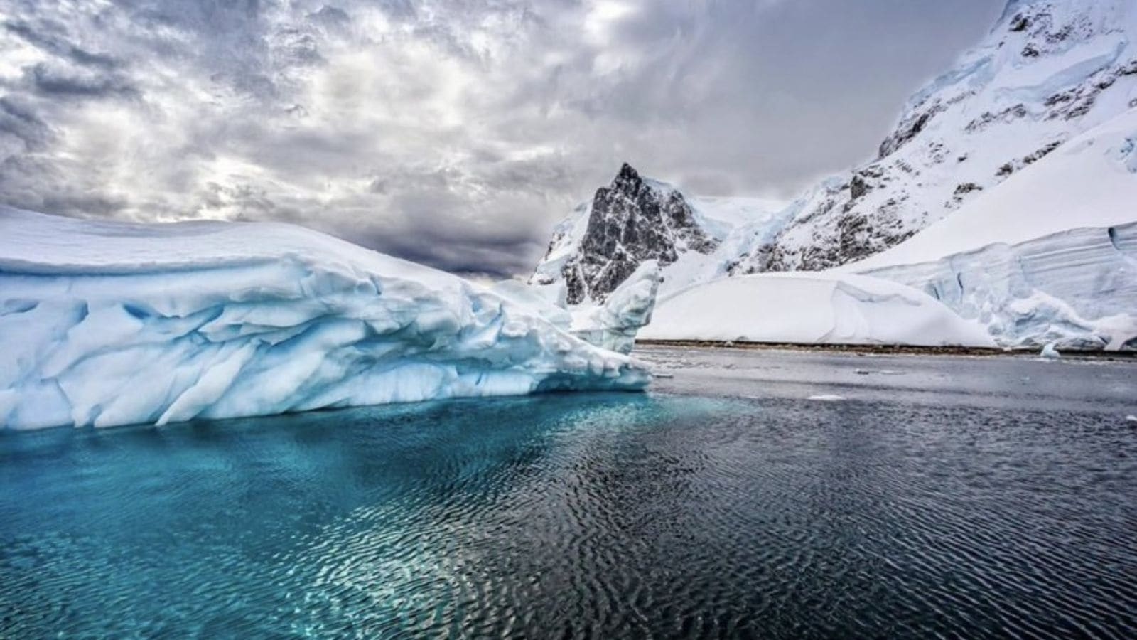 Scientists discover 332 Antarctic submarine canyons, some as deep as 4,000 metres