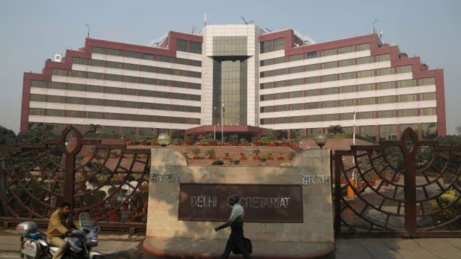 Rajghat power plant, Khyber Pass, MSO building, Indraprastha Estate —  probable locations for new Delhi Secretariat