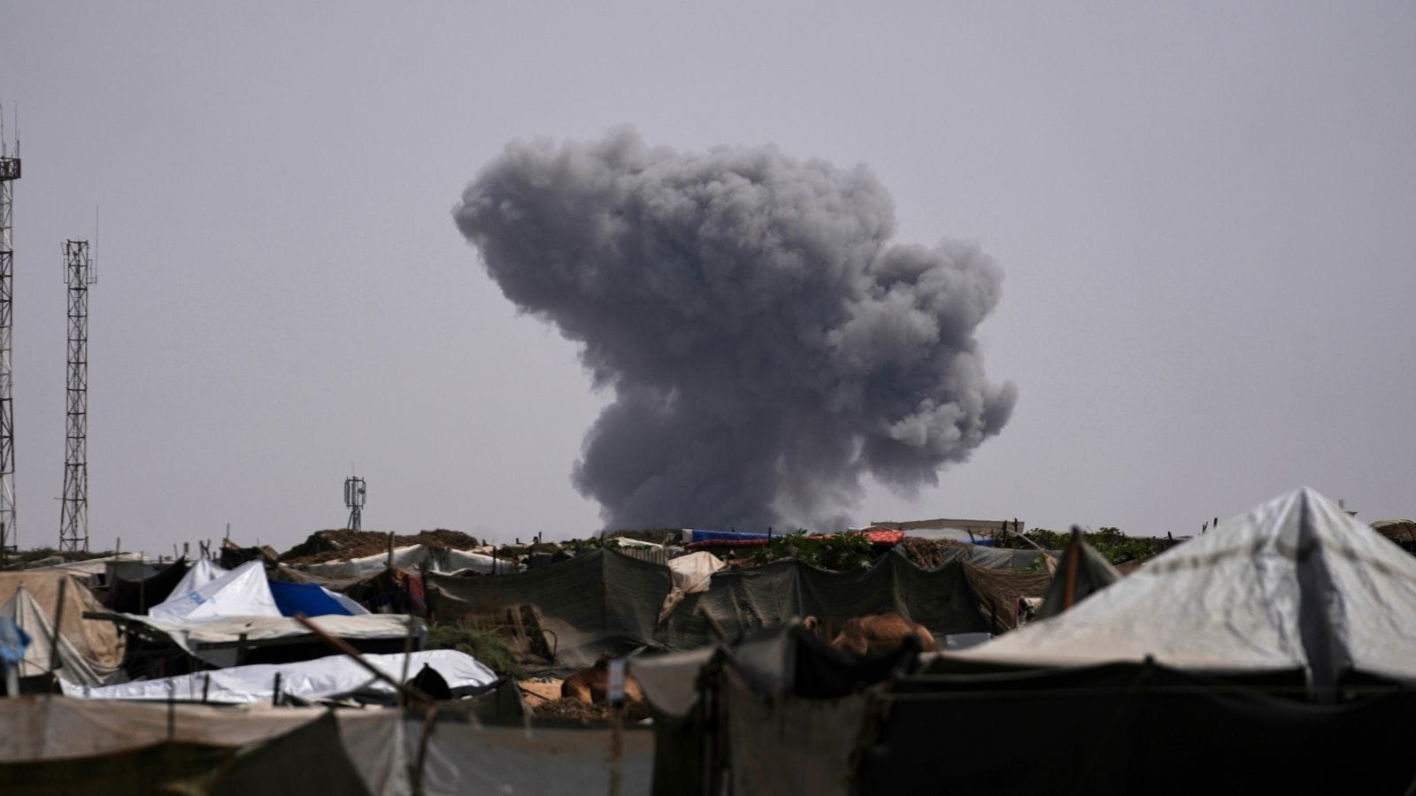 Israeli forces step up Gaza City bombardment as Egypt hosts Hamas