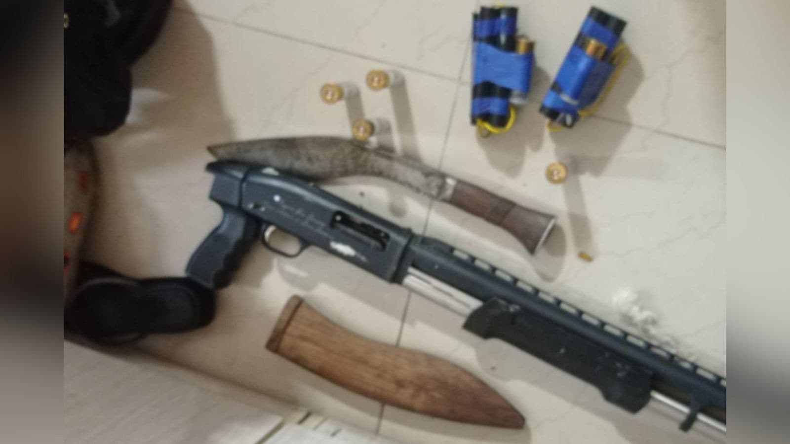Shotgun, Kukri seized from techie who tried to rob bank manager's house
