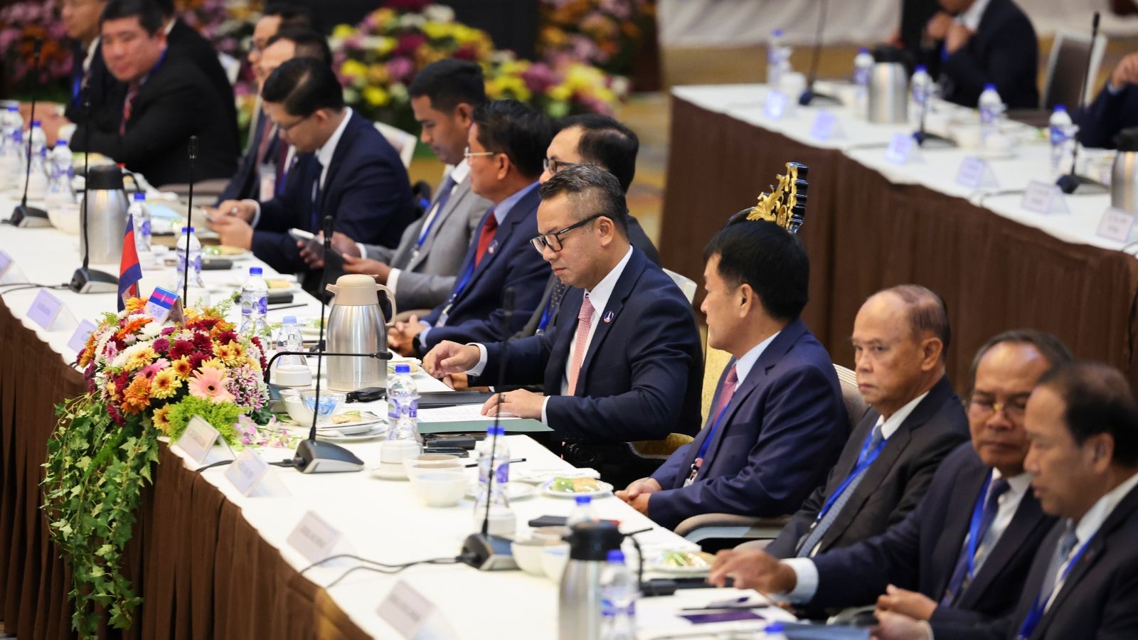 Thailand and Cambodia agree on ASEAN observers for ceasefire, Thai minister says