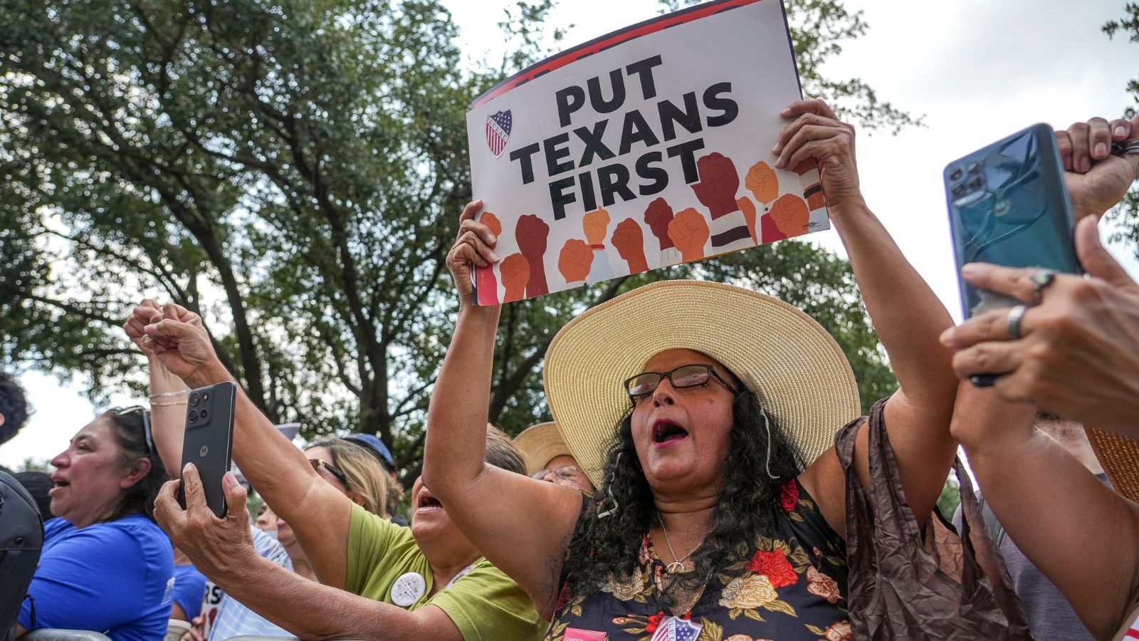 Texas Democrats end walkout as Republicans try to pass redrawn map