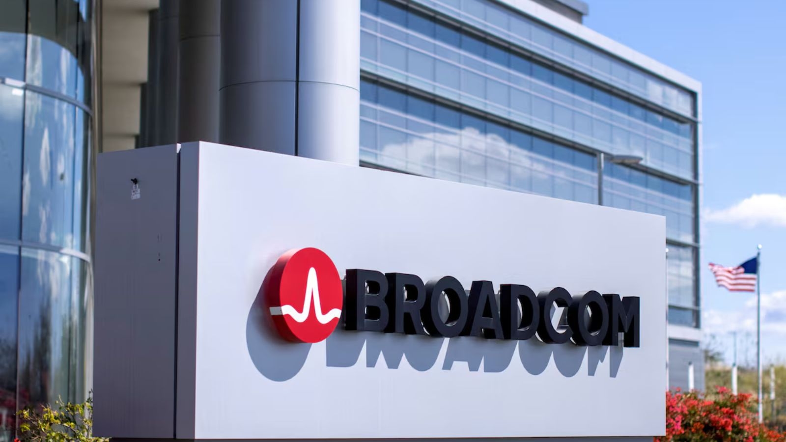 Broadcom launches Jericho chip to advance AI data center networks