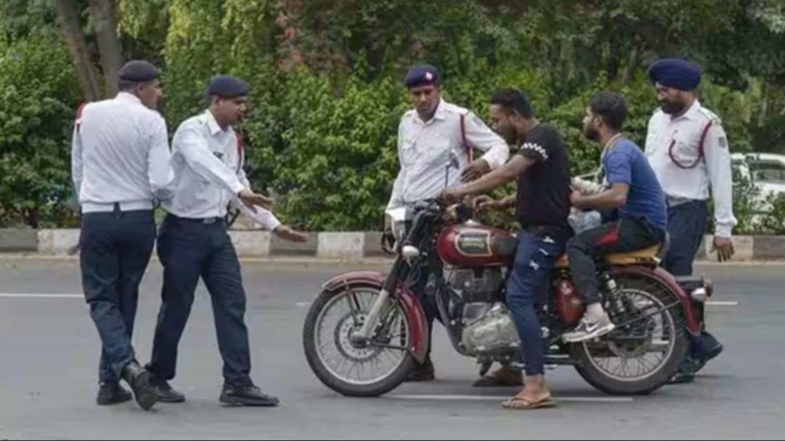 His scooter stolen in 2021, Surat man gets e-challan for traffic violation