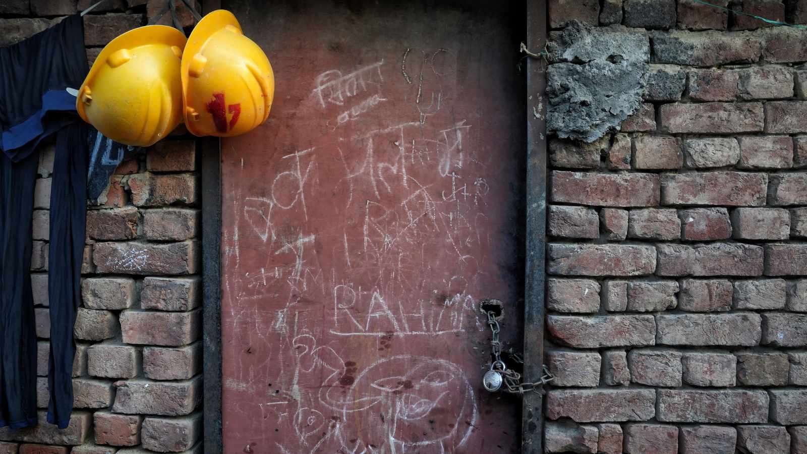 Homes locked, bags packed, families sent home: Amid police checks in Delhi-NCR, fear grips Bengali-speaking migrants in Noida