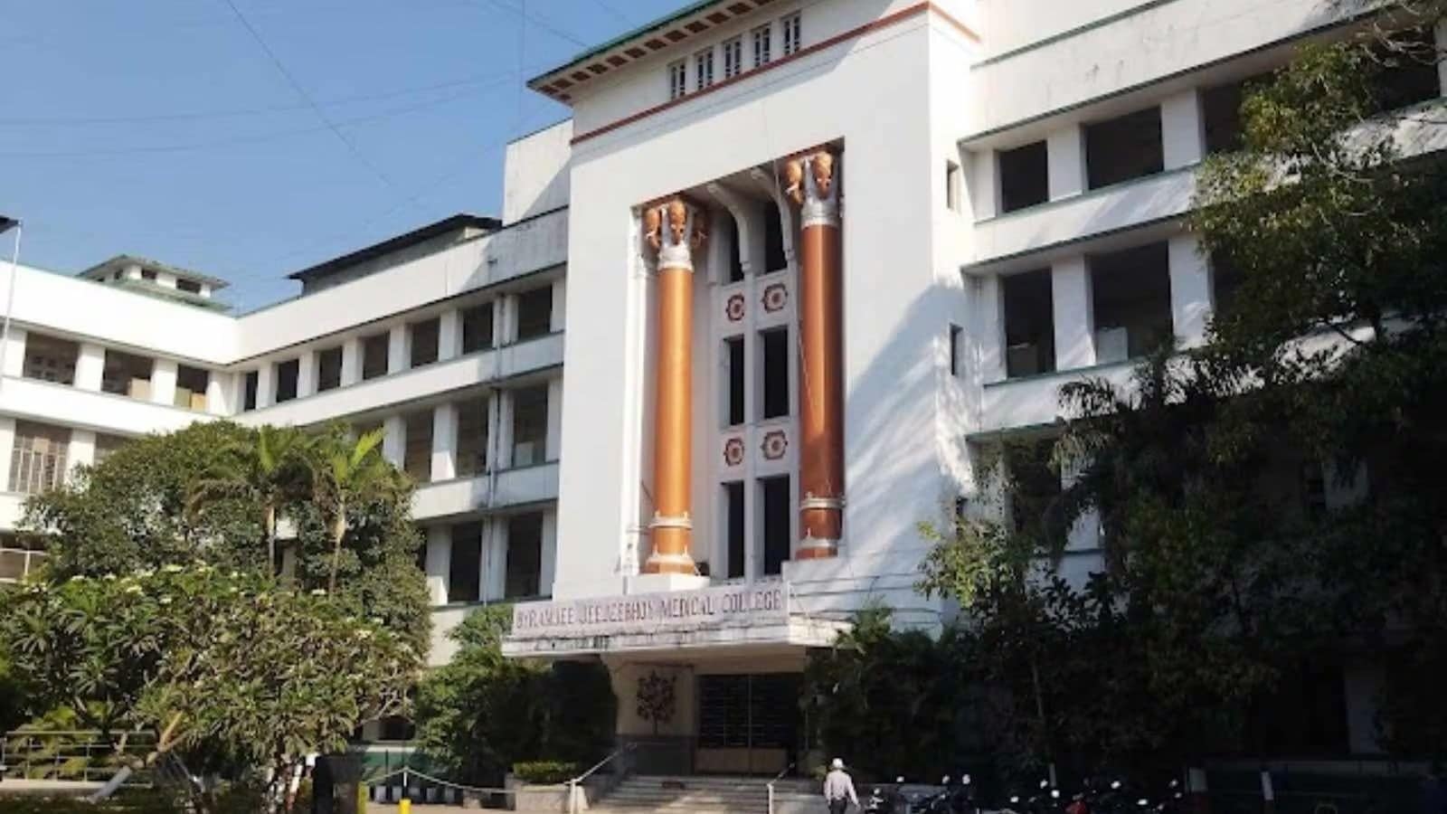 At Pune's B J Govt Medical College, at least 3 to 4 students daily seek help at counselling cell