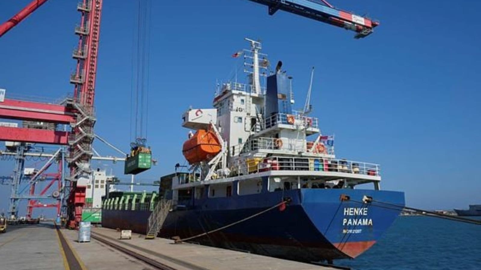 Cypriot ship loaded with food aid for Gaza nears Israeli port