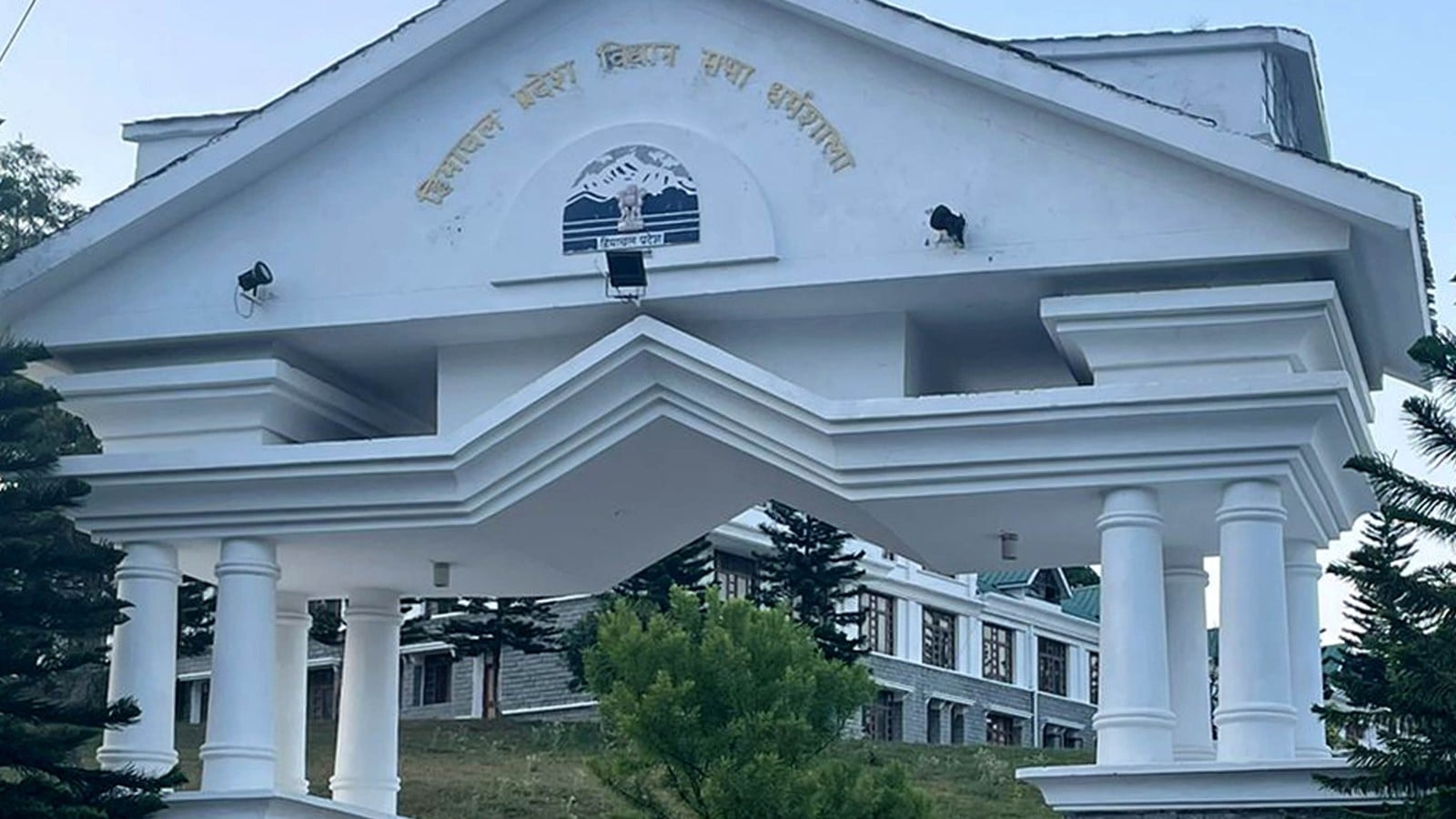 Himachal Vidhan Sabha again clears without changes the Bill that Gov wanted tweaked