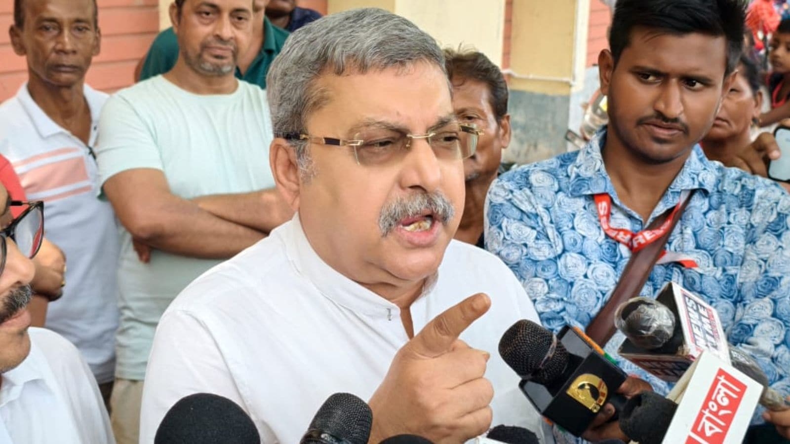 Why Mamata Banerjee allowed old lieutenant Kalyan Banerjee to quit as Chief Whip amid his feud with Mahua Moitra