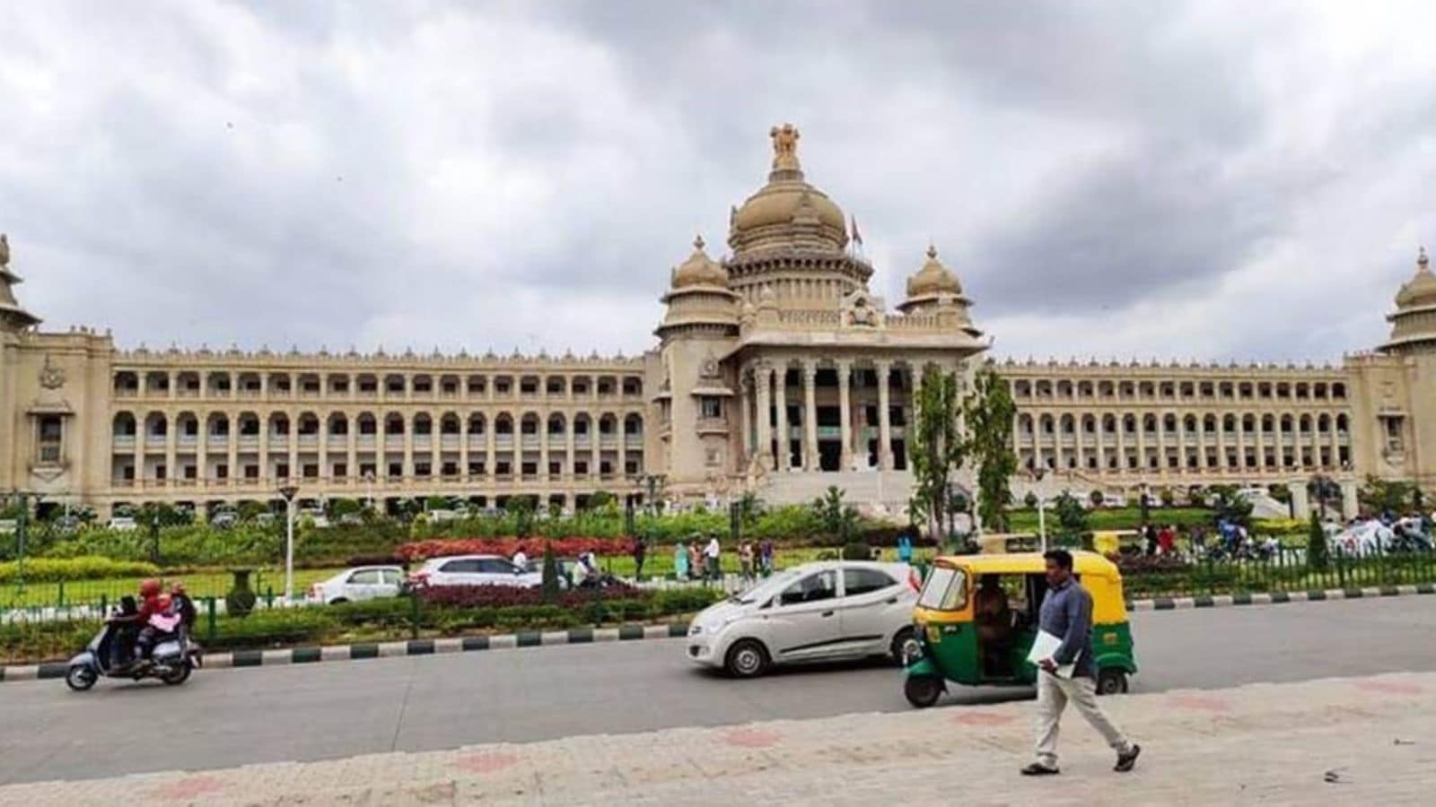 Digital signatures to automate property registrations in Karnataka as Assembly passes Bill
