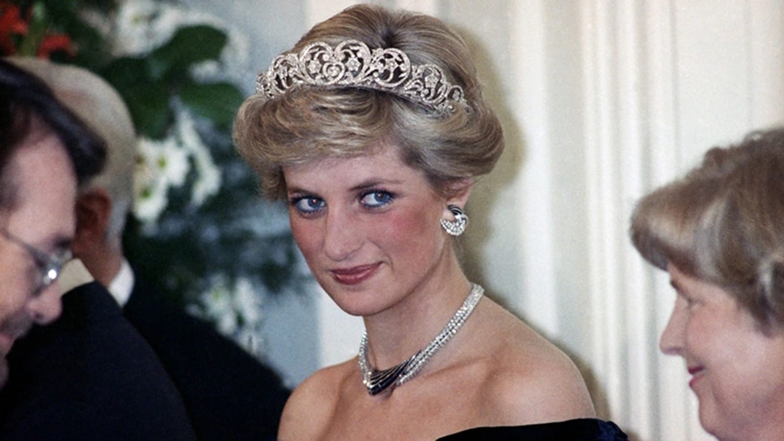 7 of the most iconic fashion history moments that will forever remain in our minds