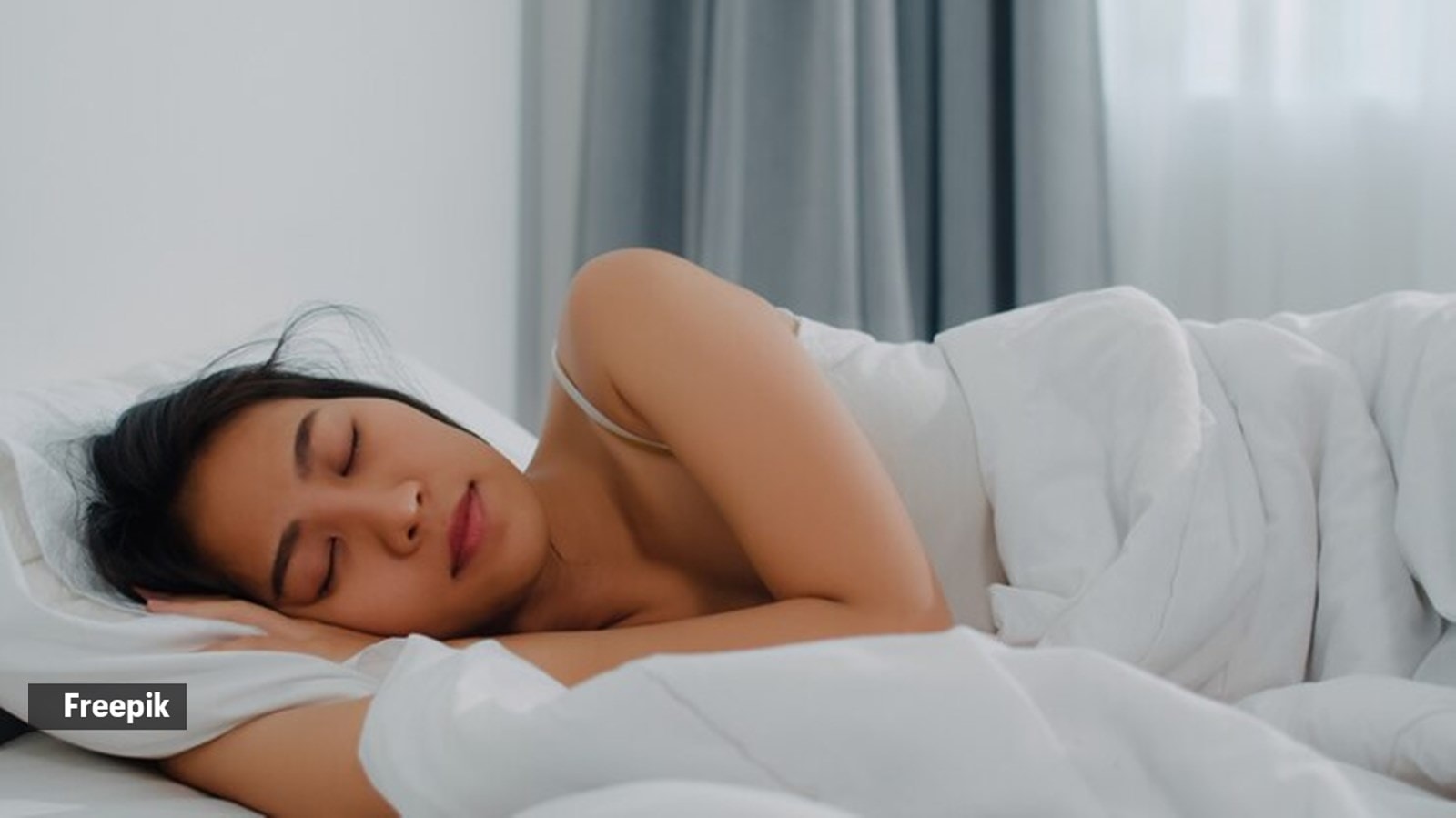 Can sleeping with an oil or ghee lamp in your room lead to uninterrupted rest?