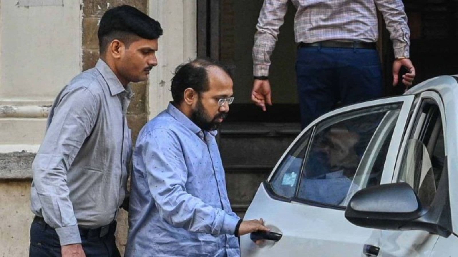Court allows khichdi scam accused to travel to Delhi for representing Sena UBT