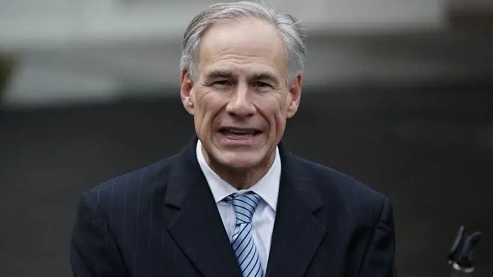 Democrats leave Texas to prevent Republicans redistricting map backed by Trump