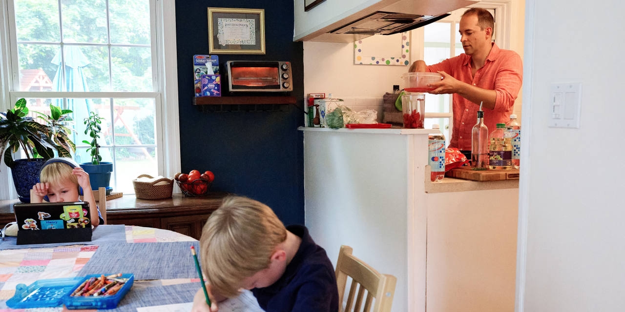 Nobody's Buying Homes, Nobody's Switching Jobs—and America's Mobility Is Stalling